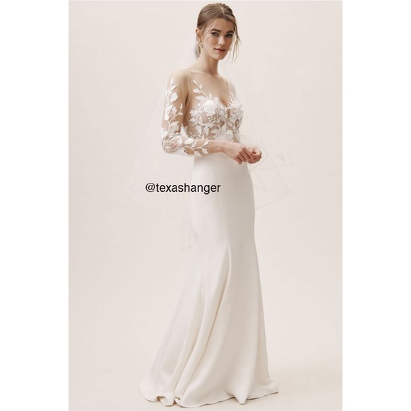 Wtoo Dresses & Skirts - NWT Wtoo Rylan Long Sleeve Gown Sz 00 Ivory